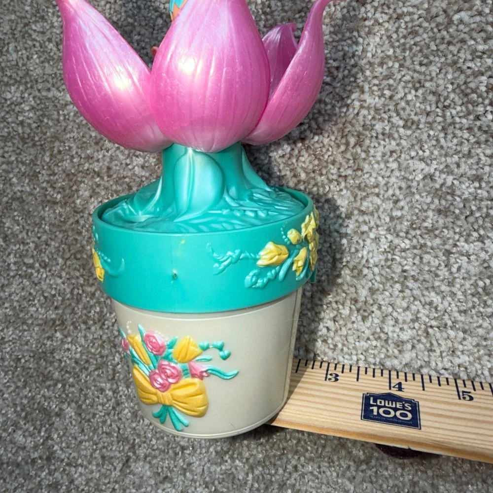 Vintage 1993 Kenner Fairy Winkles Secret Flower Pot Pink Tulip Fairy Baby Toy